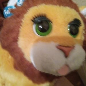 Fur Real Lion moves looks real battery operated